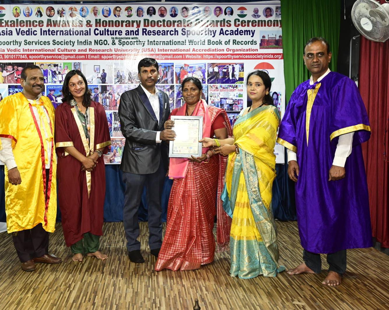 వి.ఎస్.ఎస్.ఎస్ ట్రెజరర్ ఇందారపు సునీత కు భారతీయ నారిశక్తి ఇంటర్నేషనల్ అవార్డు ప్రధానం