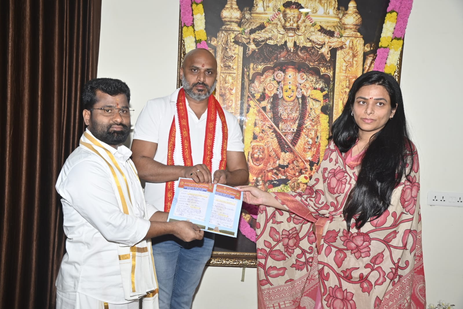 ఇంద్రకీలాద్రిపై కొలువుదీరిన శ్రీ కనకదుర్గమ్మ వారికి నిత్య ఉచిత ప్రసాద పధకం
