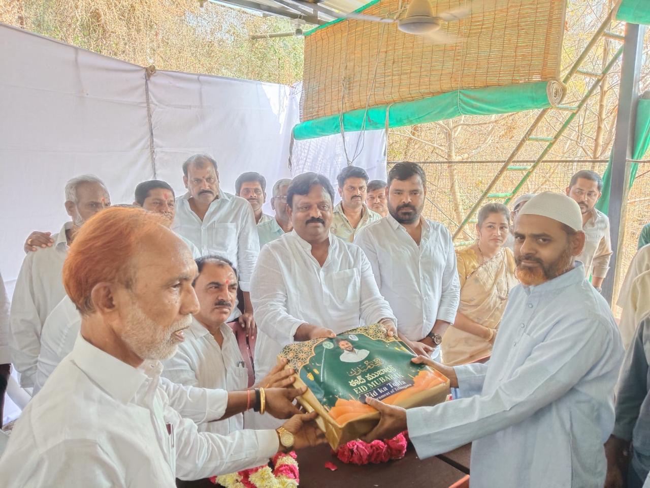 రంజాన్ పండుగ సందర్భంగా కుత్బుల్లాపూర్ నియోజకవర్గంలో ముస్లిం సోదరులకు తోడ్పాటు