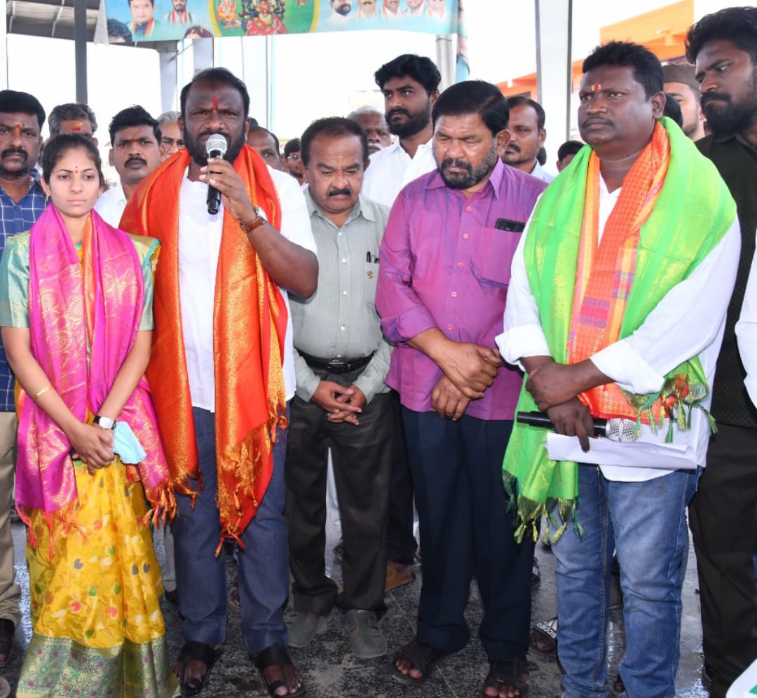 99 రోజుల ప్రజాపాలన ప్రగతి ప్రణాళిక కార్యక్రమంలో భాగంగా,39వ. డివిజన్ లో సందర్శించిన మేయర్ మహంకాళి స్వామి…