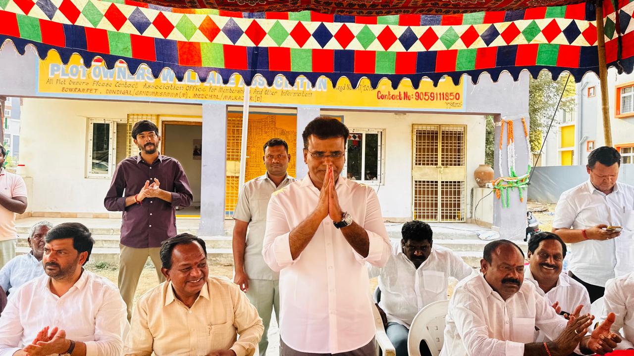 భౌరంపేట్ లహారి గ్రీన్ పార్క్ కాలనీ లో పర్యటించిన  MLA కేపీ.వివేకానంద