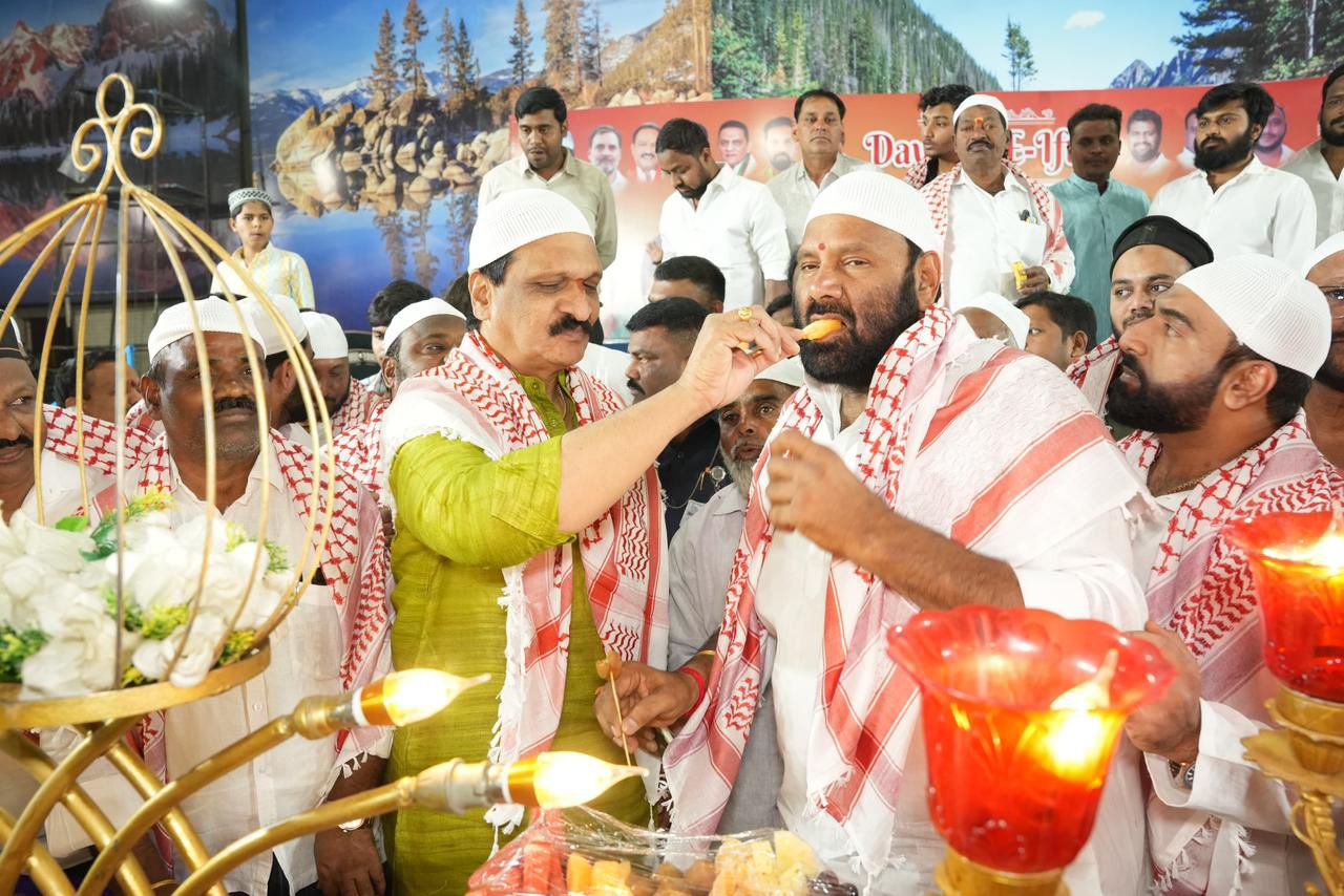 ఇఫ్తార్ విందులో పాల్గొన్న కుత్బుల్లాపూర్ నియోజక వర్గ మాజీ శాసనసభ్యులు శ్రీశైలం గౌడ్