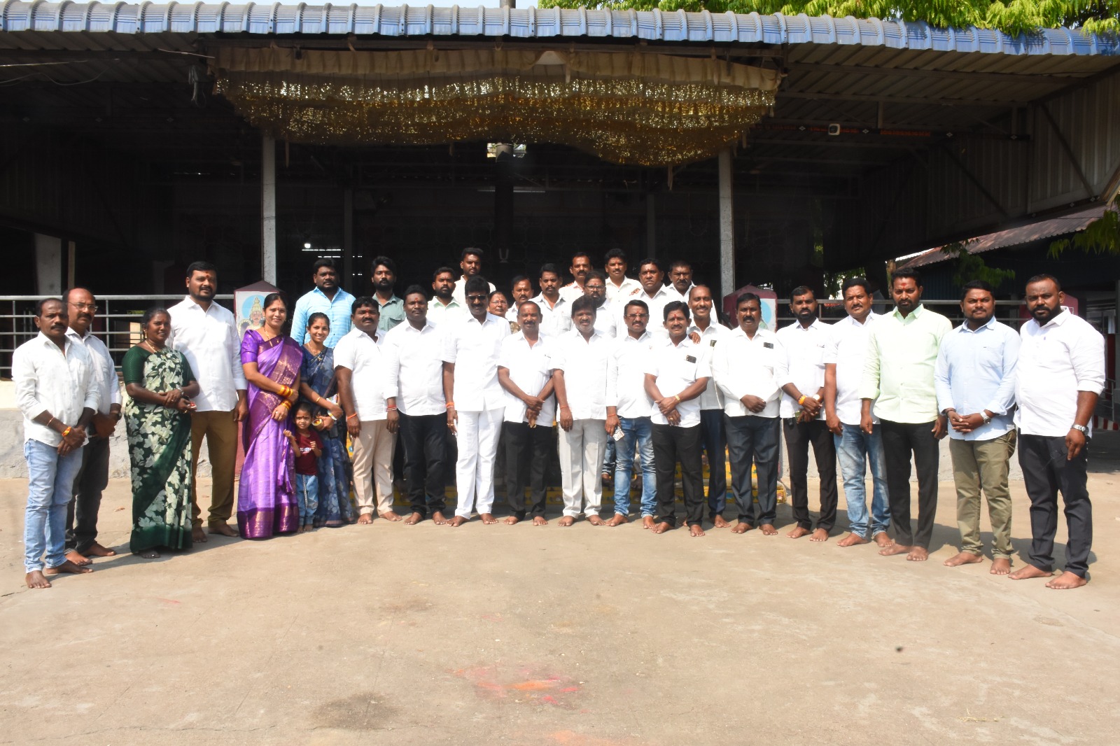 రామగుండం ఎమ్మెల్యే రాజ్ ఠాగూర్ మక్కాన్ సింగ్, సతీమణి మనాలి ఠాగూర్ ల పెళ్లిరోజు