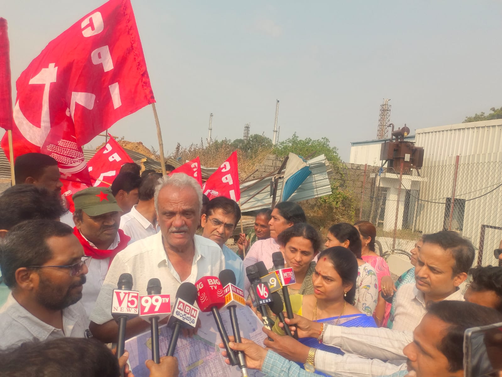 ప్రణీత్ అంటిలియా లో జరిగిన కూల్చివేత్తలు అన్యాయం