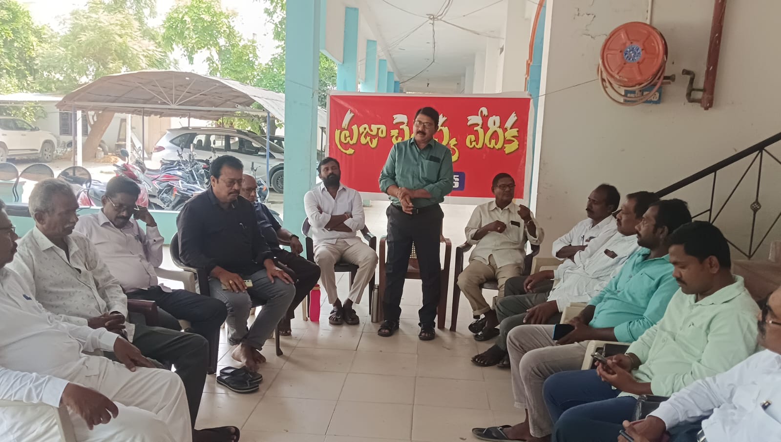 అమెరికా , ఇజ్రాయిల్ కలిసి ఇరాన్ పై చేస్తున్న దాడిని ప్రతి ఒక్కరు ఖండించాలి