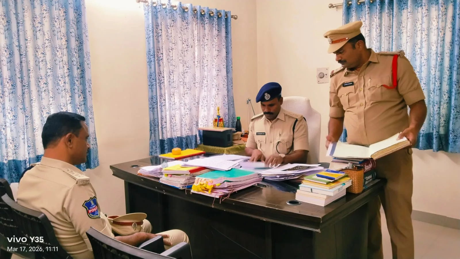 కోదాడ పట్టణ పోలీస్ స్టేషన్ ను ఆకస్మికంగా తనిఖీ