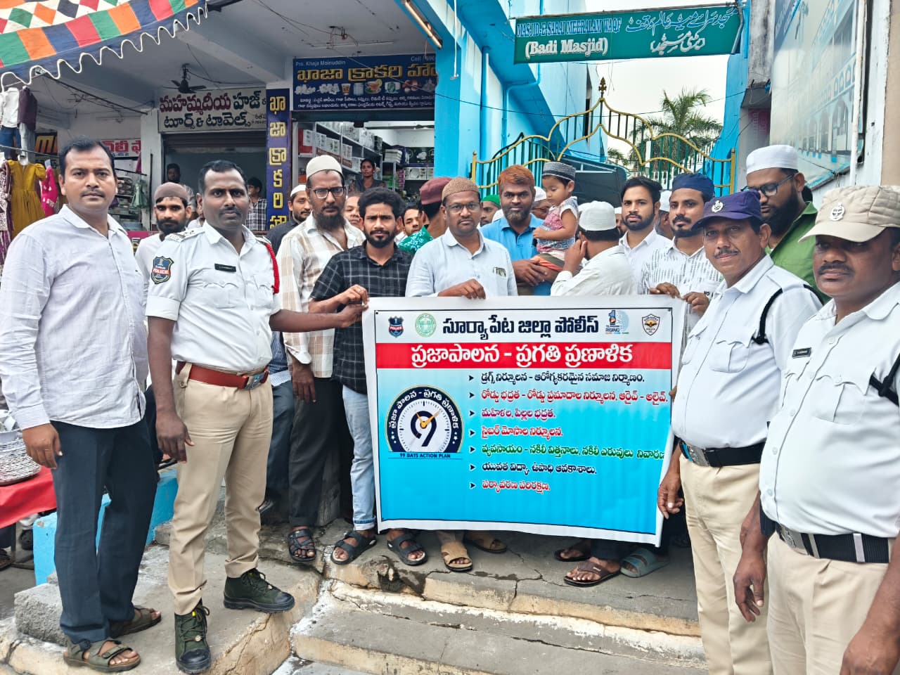 పిల్లలకు వాహనాలు ఇస్తే కఠిన చర్యలు తప్పవు