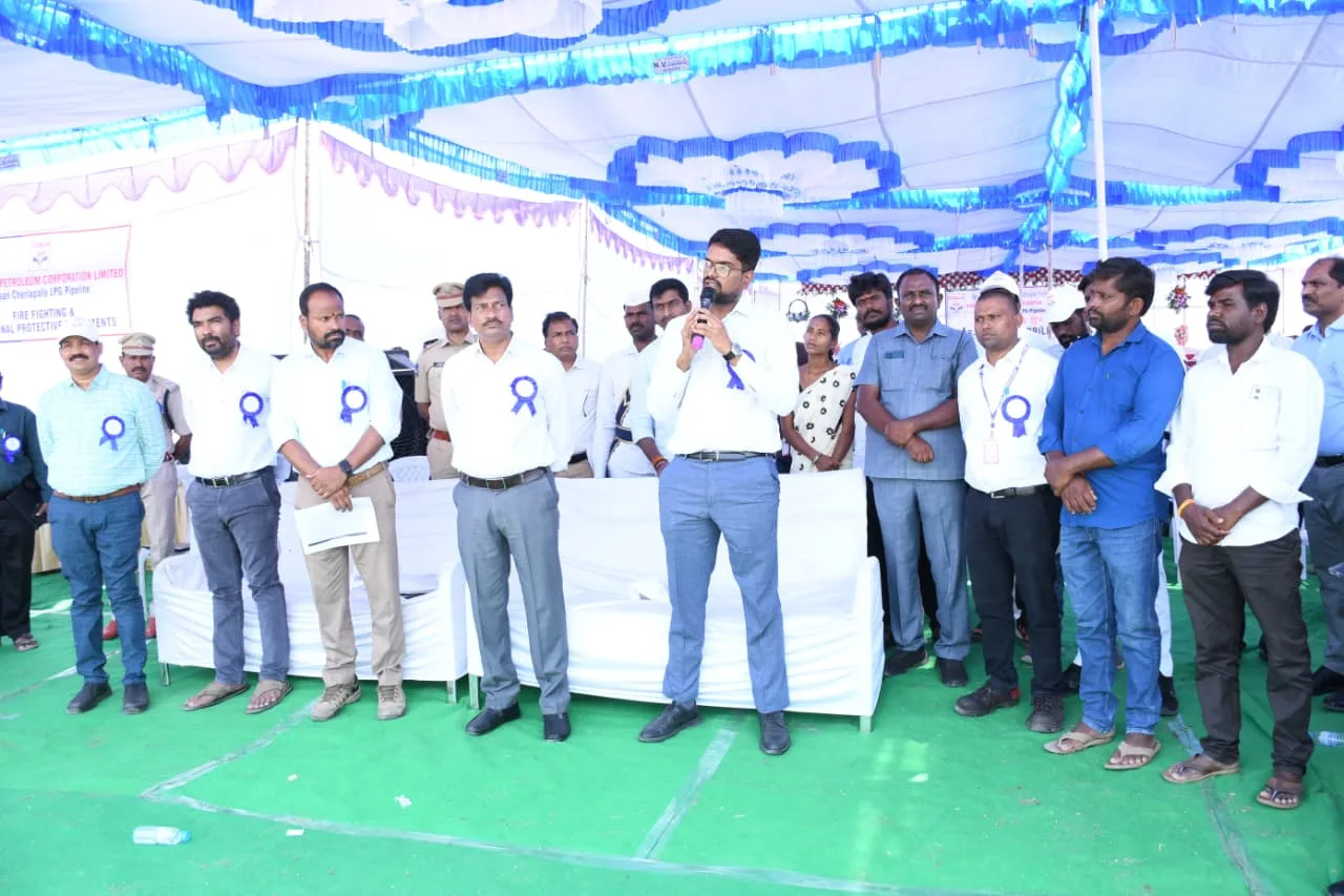 రైతులు తమ పొలాల వెంబడి పోతున్న గ్యాస్ పైప్ లైన్ లీకేజీ కాకుండా తగు జాగ్రత్తలు తీసుకోవాలి