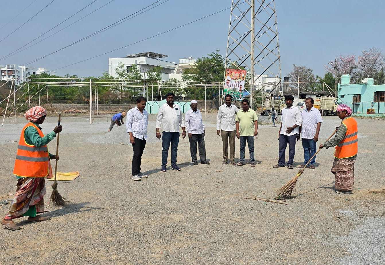శేరిలింగంపల్లి శాసనసభ్యులు పి.ఎ.సి చైర్మన్   అరేకపూడి గాంధీ
