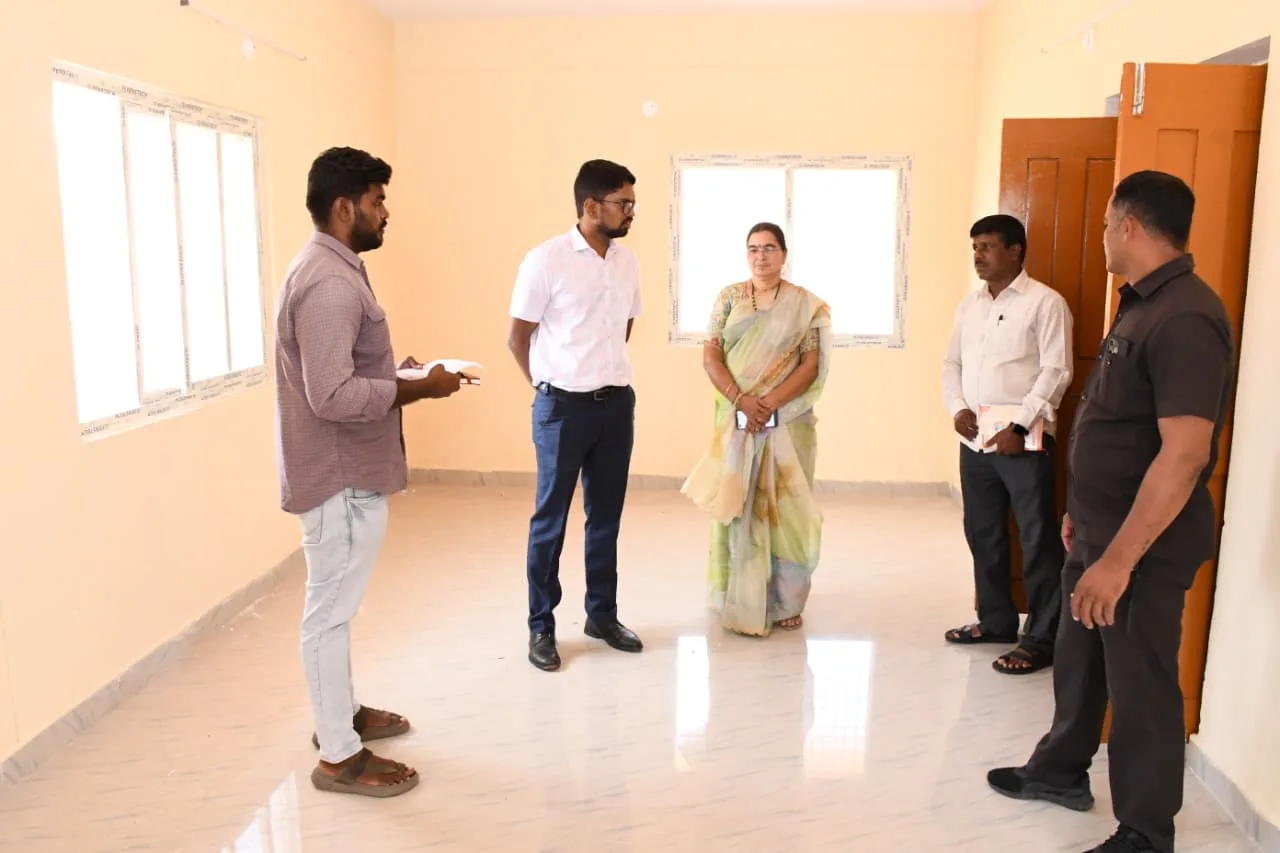 నూతనంగా నిర్మించినఏదుల, రేవల్లి మండలా ల తాసిల్దార్ కార్యాలయాలను సందర్శించిన