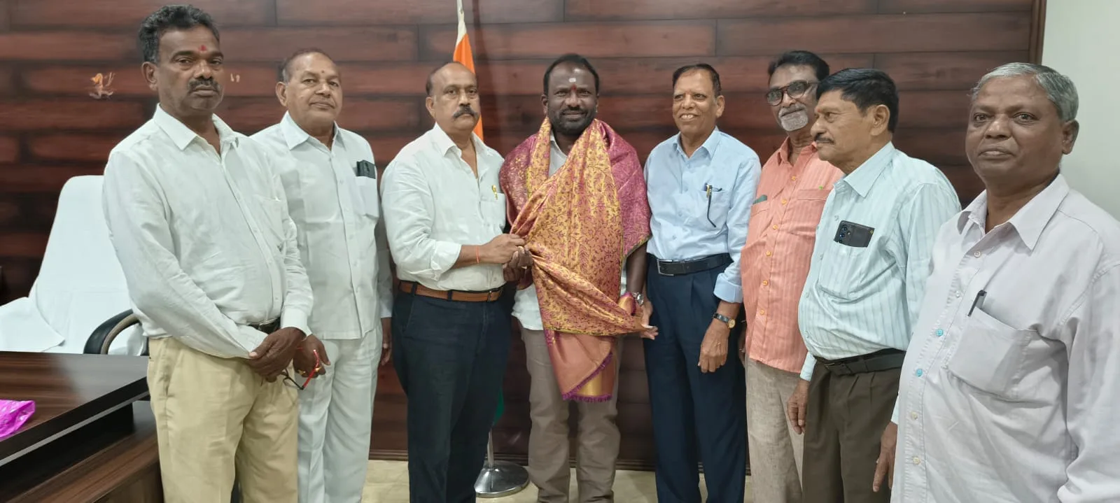 నూతన మేయర్ మహంకాళి స్వామి ని మర్యాదపూర్వకంగా కలిసిన
