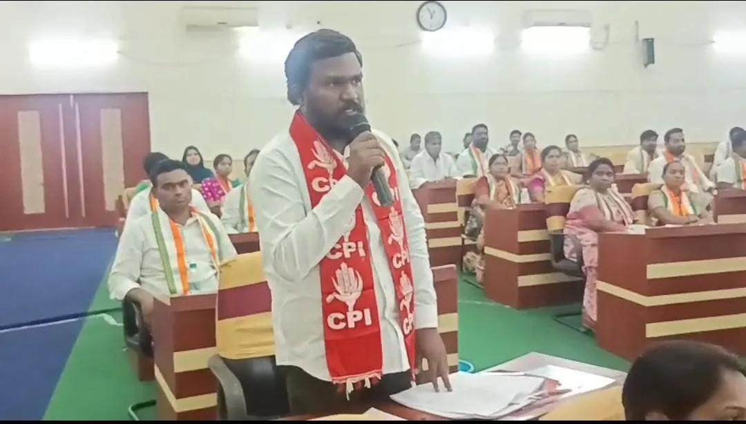 కౌన్సిల్లో ప్రజా సమస్యల గొంతుకైనా సిపిఐ ఫ్లోర్ లీడర్ మార్కపురి సూర్య….