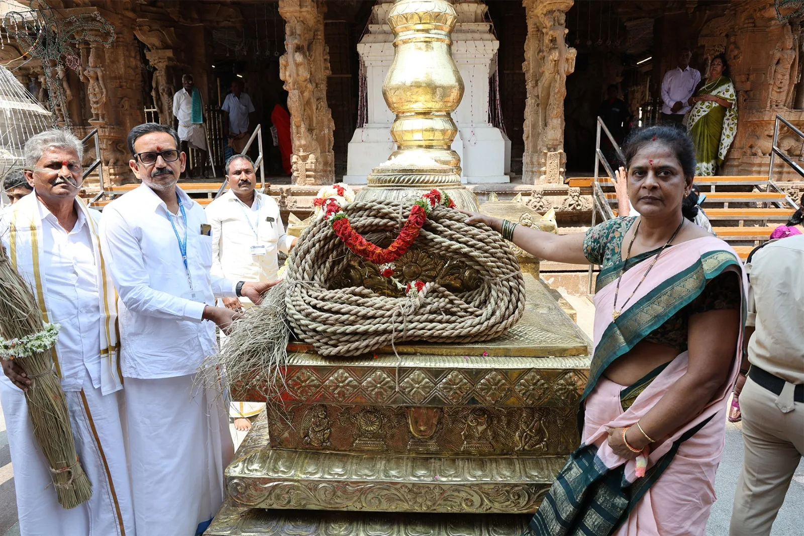 ఒంటిమిట్ట ఆలయానికి పవిత్ర విష్ణుదర్భ