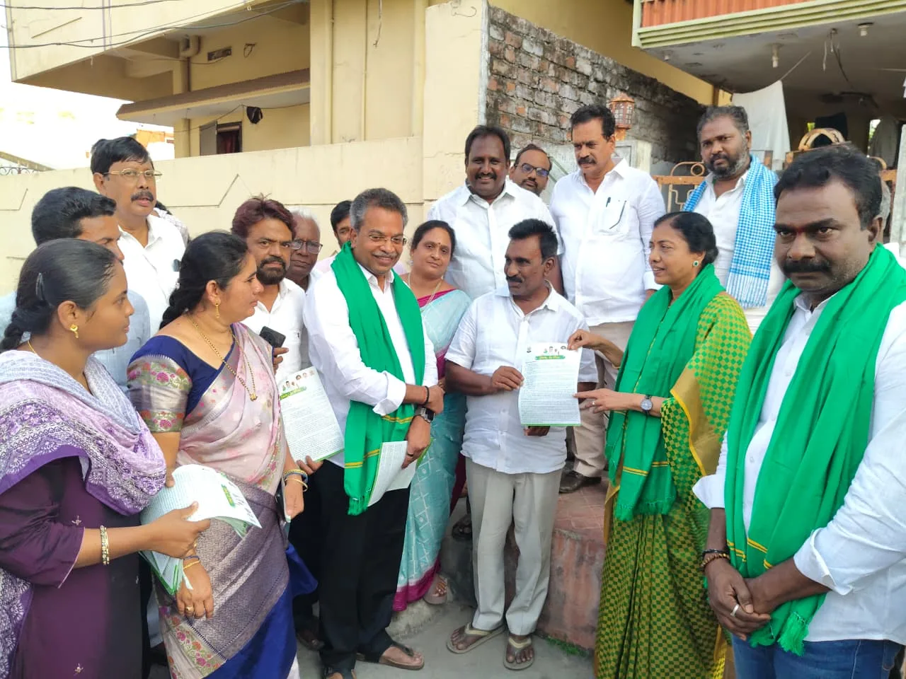 వైవిధ్య పంటల సాగుతో సుస్థిర వ్యవసాయానికి బాటలు వేయండి.