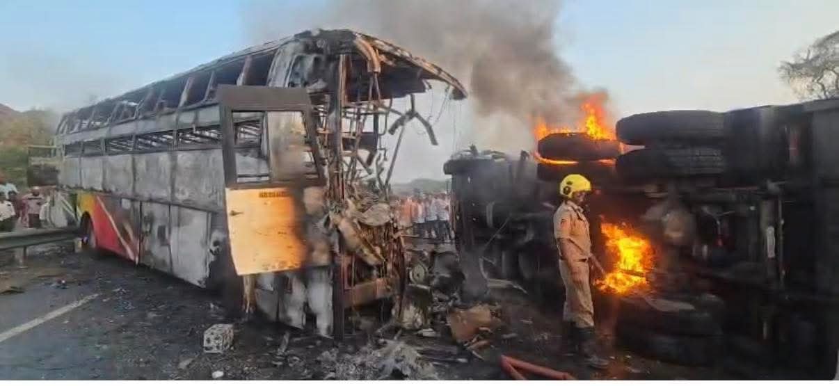 మార్కాపురం జిల్లాలో జరిగిన భయానక రోడ్డు ప్రమాదం
