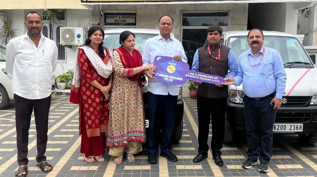 మాతా వైష్ణోదేవి అమ్మవారికి వాహనాల అందజేసిన వేమిరెడ్డి దంపతులు