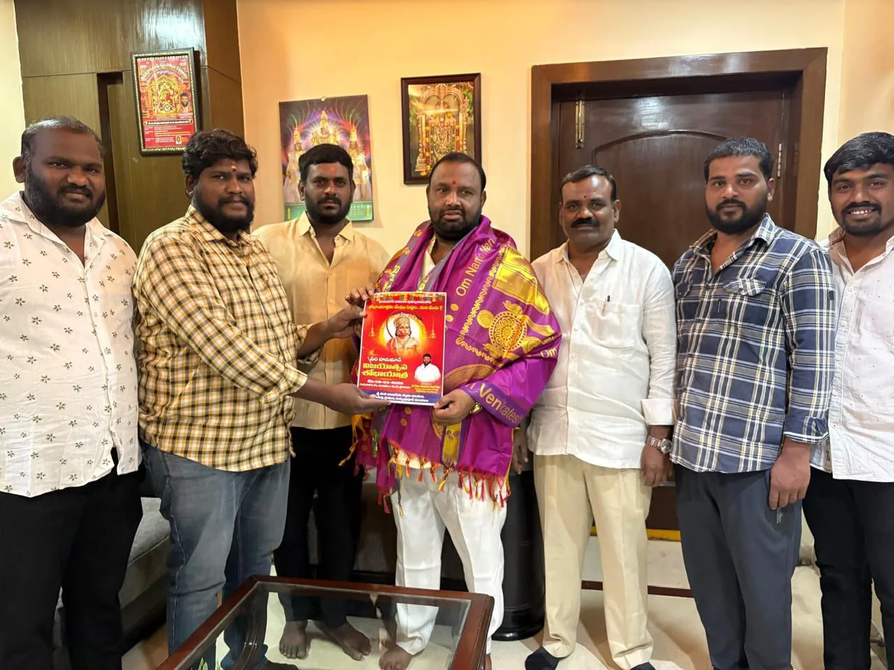 వీర హనుమాన్ విజయోత్సవ శోభాయాత్రకు ముఖ్యఅతిథిగా హాజరవ్వాలని కూన శ్రీనివాస్ గౌడ్