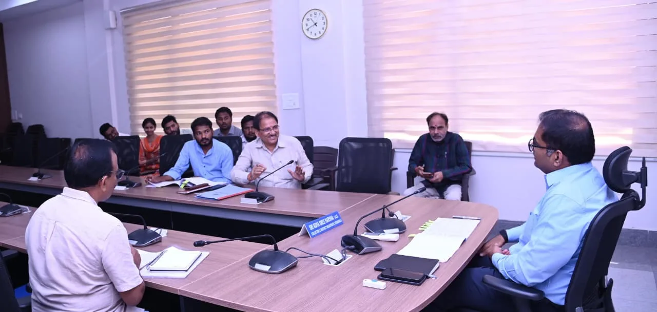 సకాలంలో రోడ్డు నిర్మాణ పనులు పూర్తి చేయాలి…