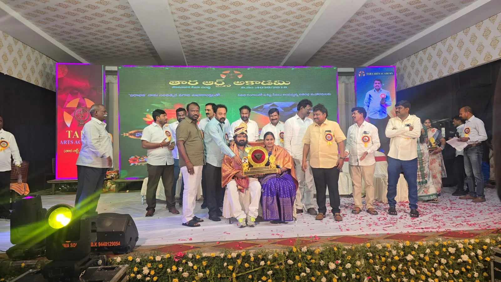 కళాకారులు చరిత్ర, సంస్కృతి-సాంప్రదాయాలను ముందు తరాలకు అందించే వారధులు….