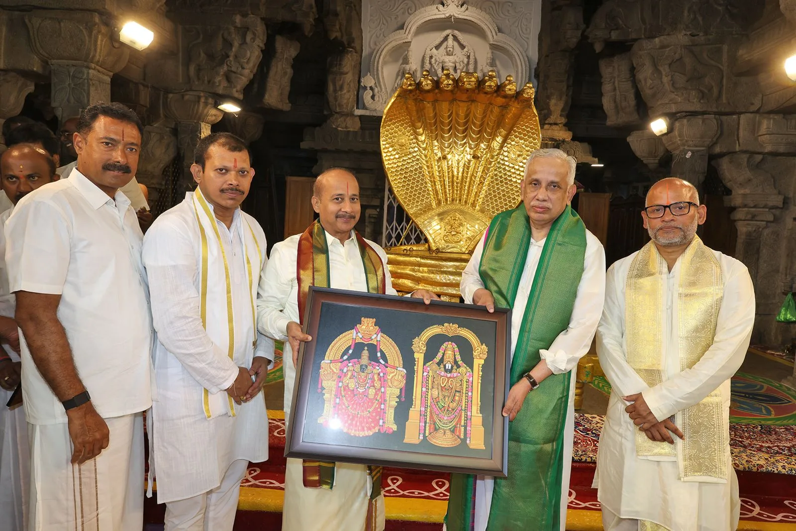 శ్రీవారిని దర్శించుకున్న ఏపీ గవర్నర్‌ అబ్దుల్ నజీర్