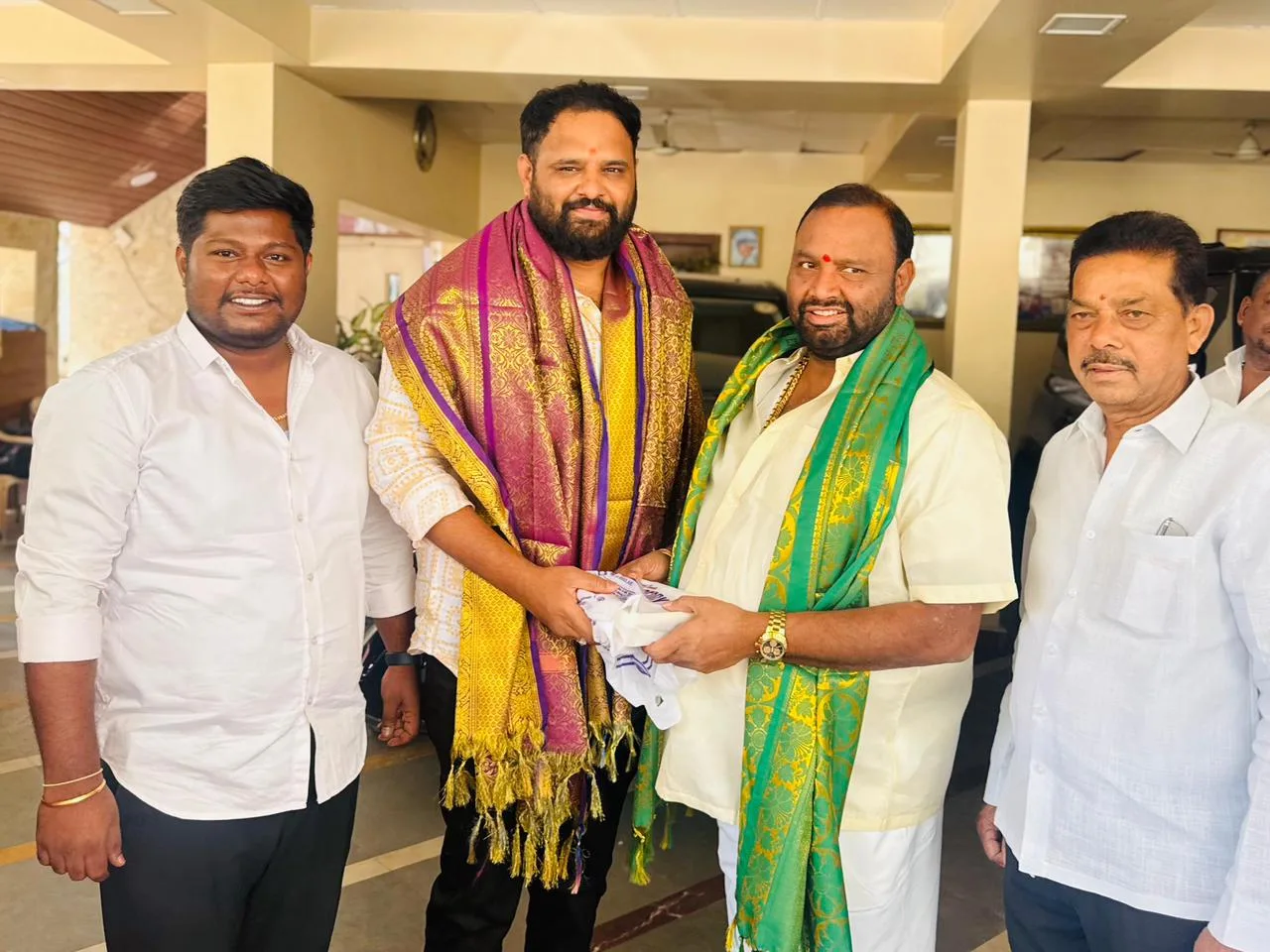 జీడిమెట్ల డివిజన్ యూత్ కాంగ్రెస్ అధ్యక్షులు పులి సందీప్ గౌడ్ జన్మదిన సందర్భం