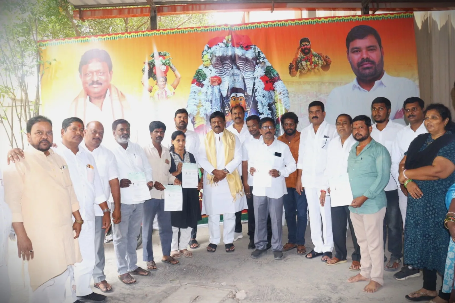 లబ్ధిదారులకు ముఖ్యమంత్రి సహాయనిధి (CMRF) చెక్కులు