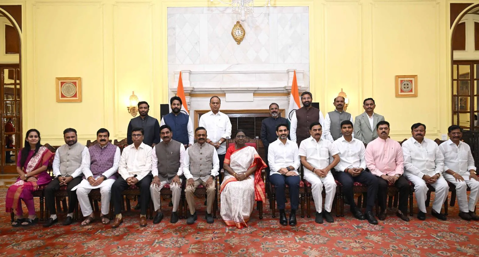 నారా లోకేష్ తో కలిసి రాష్ట్రపతికి ధన్యవాదాలు తెలిపిన ఎంపీ వేమిరెడ్డి ప్రభాకర్ రెడ్డి