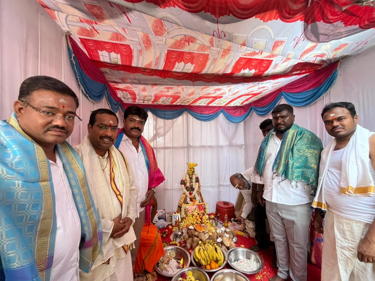 అయ్యప్ప స్వామి విష్ పూజా కార్యక్రమంలో ముఖ్య అతిథులుగా వారాల వినో ద్ కుమార్ B.R.S. సీనియర్ లీడర్