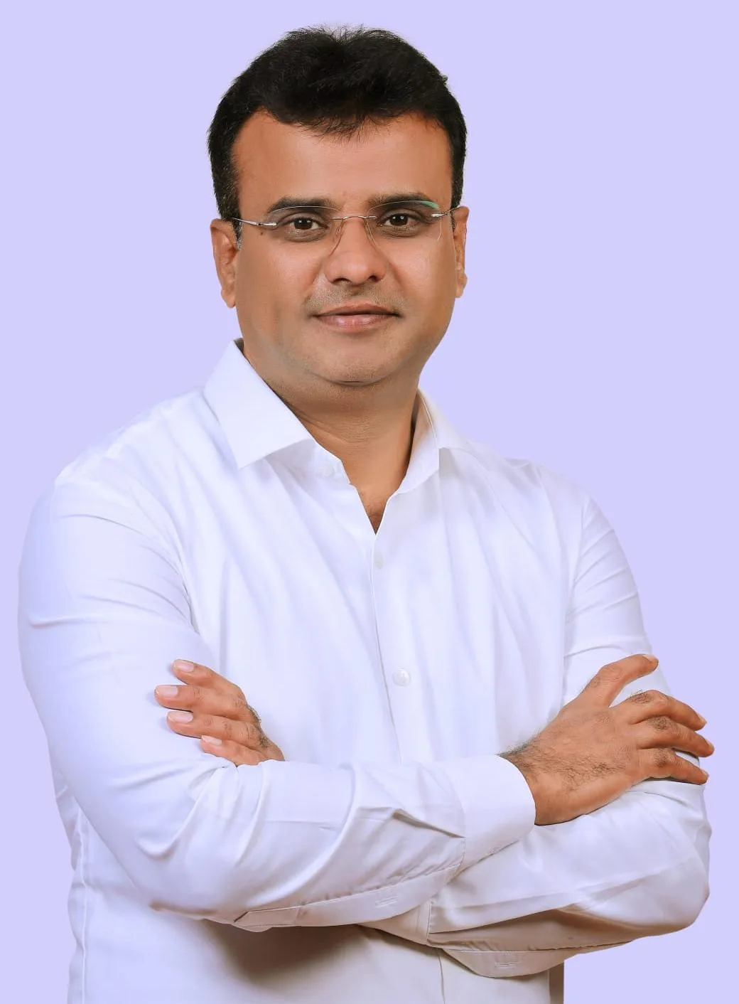 వాహన దారులు రోడ్డు భద్రతా ప్రమాణాలు పాటించండి
