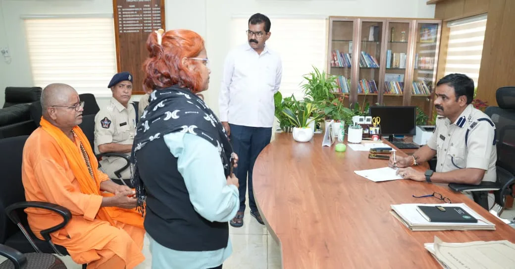 పోలీస్ గ్రీవెన్స్ కు 94 ఫిర్యాదులు