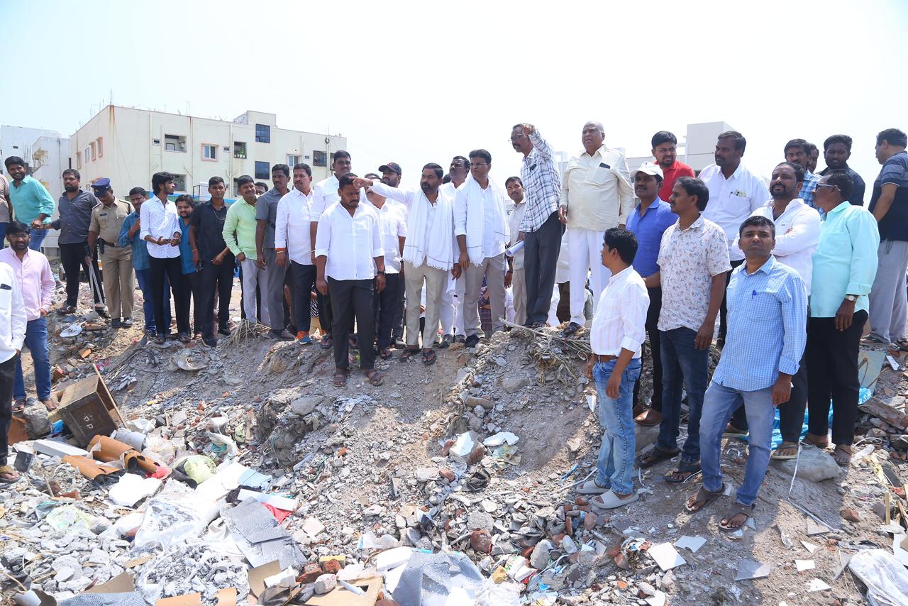చిన్నం చెరువు అలుగు నాలా సమస్యను శాశ్వతంగా పరిష్కరిస్తాం : ఎమ్మెల్సీ, ఎమ్మెల్యే