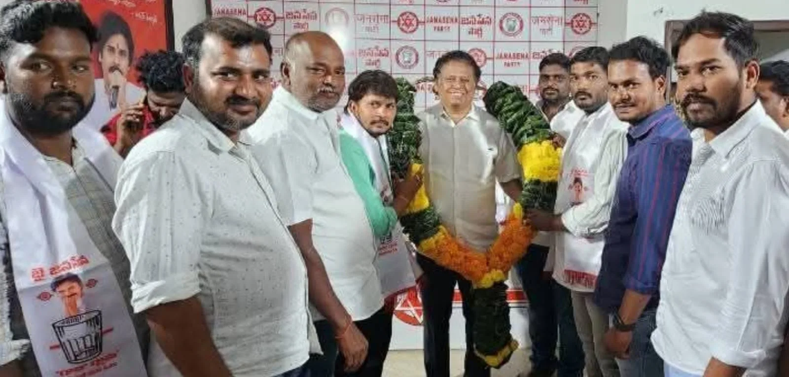 జనసేన జిల్లా అధ్యక్షుని జన్మదిన వేడుక