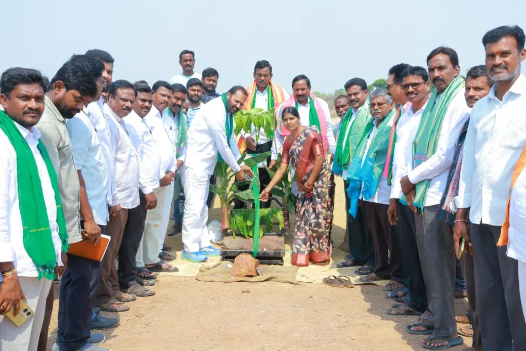 వరి ధాన్యం కొనుగోలుకు శ్రీకారం, గింజ కటింగ్ లేదన్న ఎమ్మెల్యే విజయరమణారావు