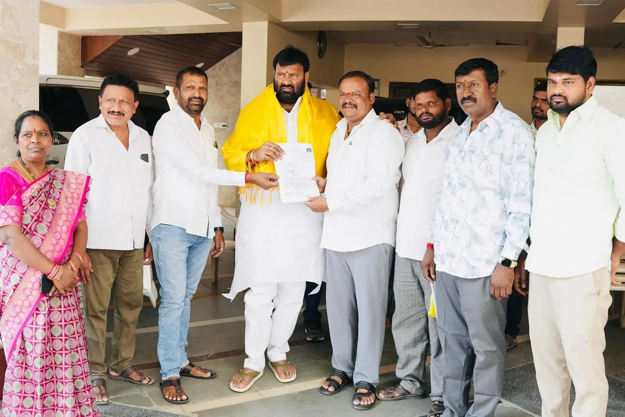 కుత్బుల్లాపూర్ నియోజకవర్గానికి చెందిన పలువురి శుభకార్యాల ఆహ్వాన పత్రికలు