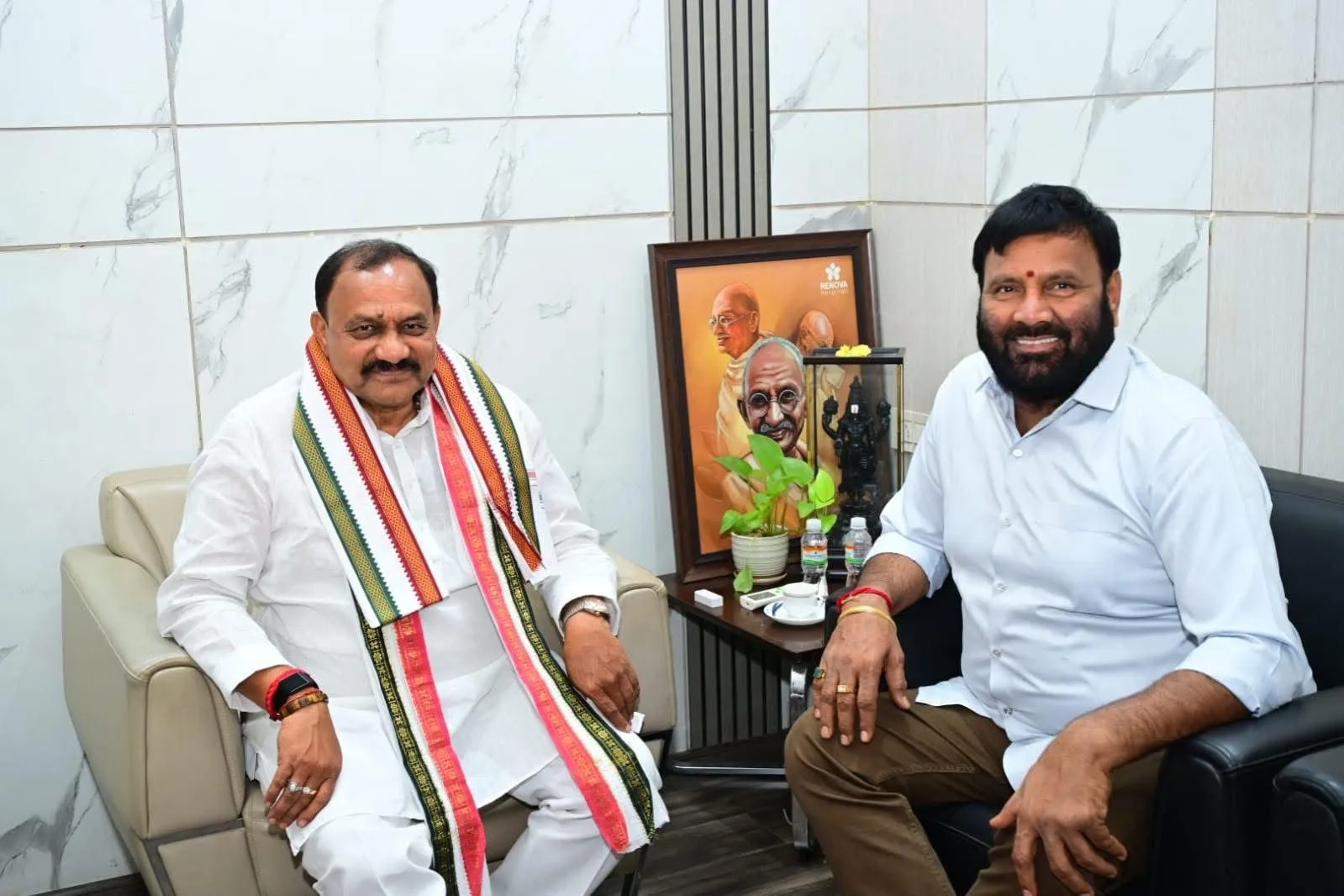 కుత్బుల్లాపూర్ మాజీ ఎమ్మెల్యే కూన శ్రీశైలం గౌడ్ ని కరీంనగర్ పార్లమెంట్