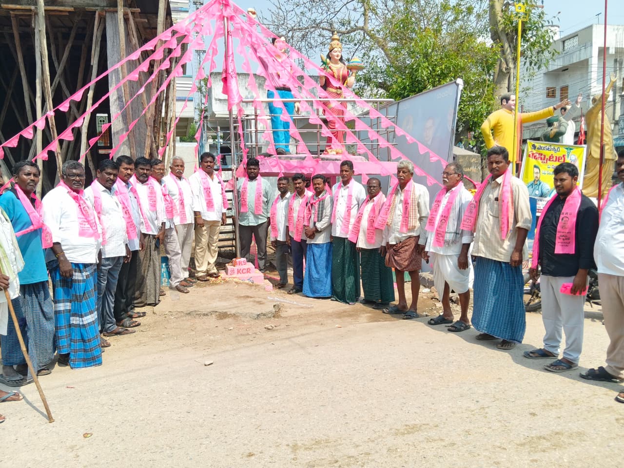బేతవోలులో ఘనంగా బీఆర్ఎస్ పార్టీ ఆవిర్భావ దినోత్సవ వేడుకలు…