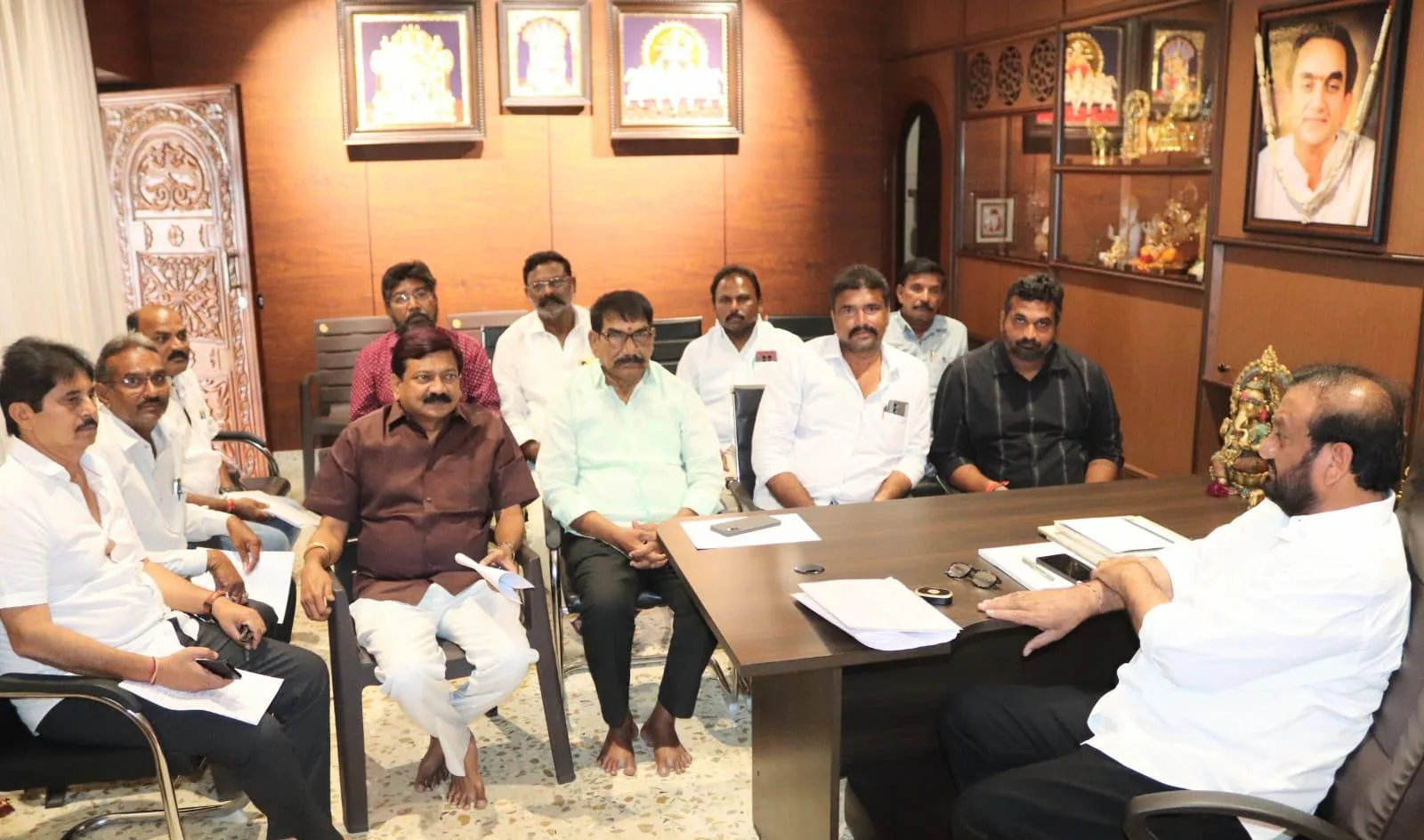 వైసీపీ బి ఎల్ ఏ లపై సమీక్ష సమావేశం నిర్వహించిన ప్రసన్న కుమార్ రెడ్డి.