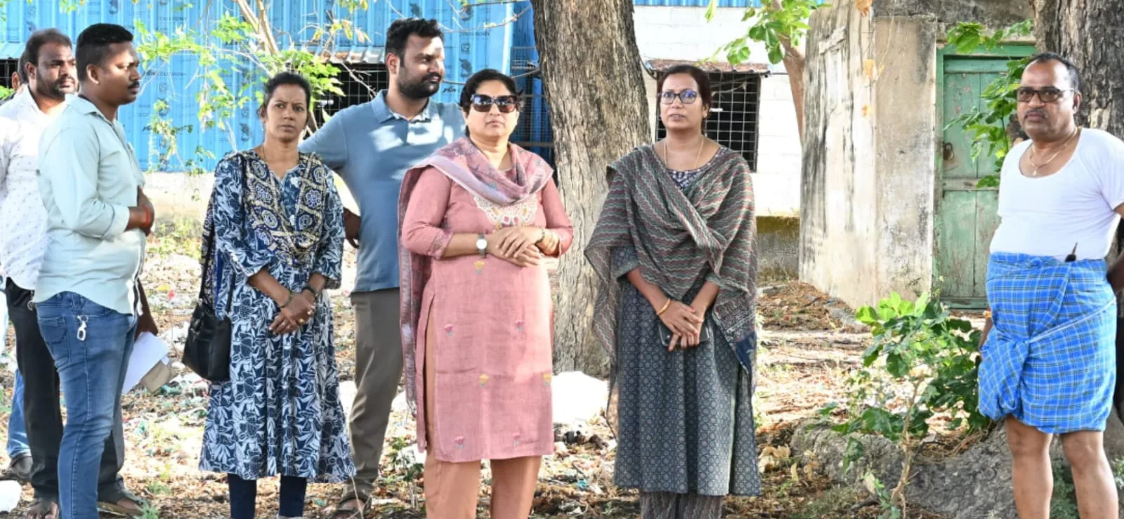 అనుమతులు లేని నిర్మాణాలపై కొరడా