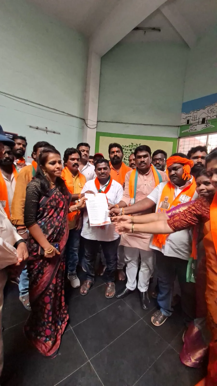 రామగుండం మున్సిపల్ కార్యాలయం బిజెపి ముట్టడి: ఎస్సీ/ఎస్‌టీ/బీసీ మైనార్టీ కోసం డహన సకీమ్ పునరుద్ధరణ డిమాండ్..