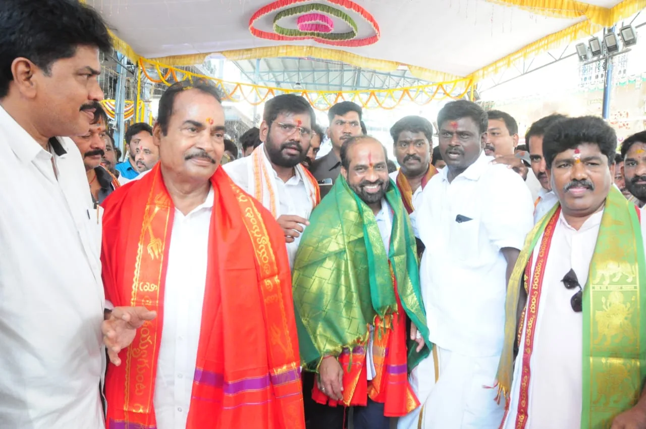 తిరుపతి గంగమ్మకు పట్టు వస్త్రాలు సమర్పణ