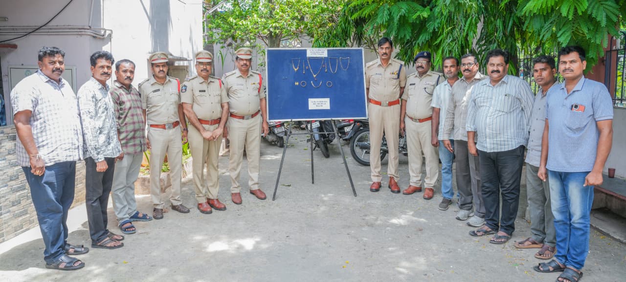 తాళాలు వేసిన ఇళ్లలో దొంగతనాలు