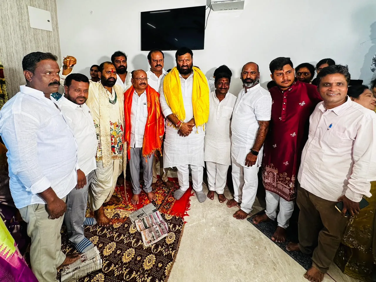 కూన శ్రీశైలం గౌడ్ నియోజకవర్గంలోని పలు వివాహ శుభాకార్యలకు