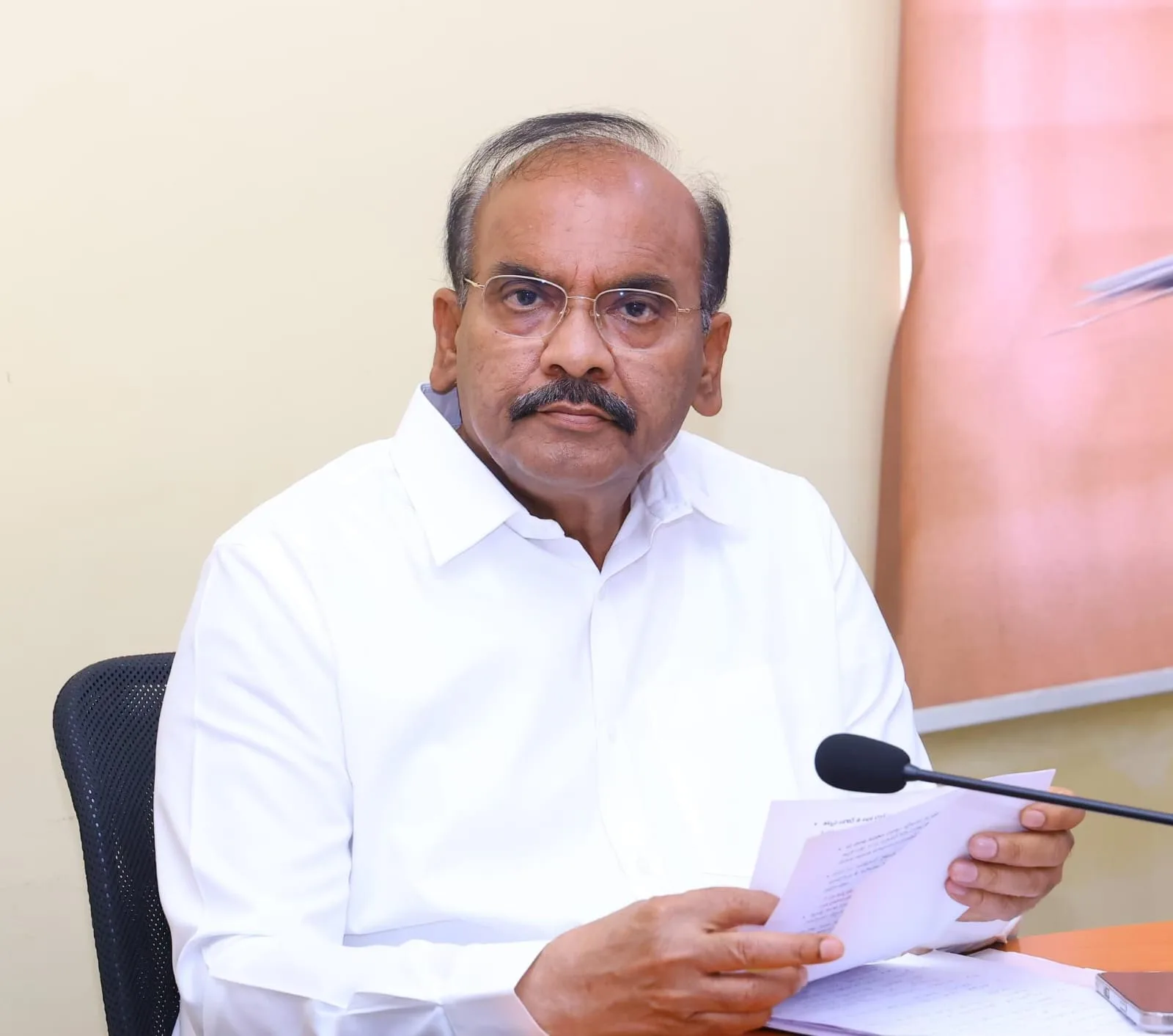 చిలకలూరిపేటలో అభివృద్ధి పనులకు శ్రీకారం