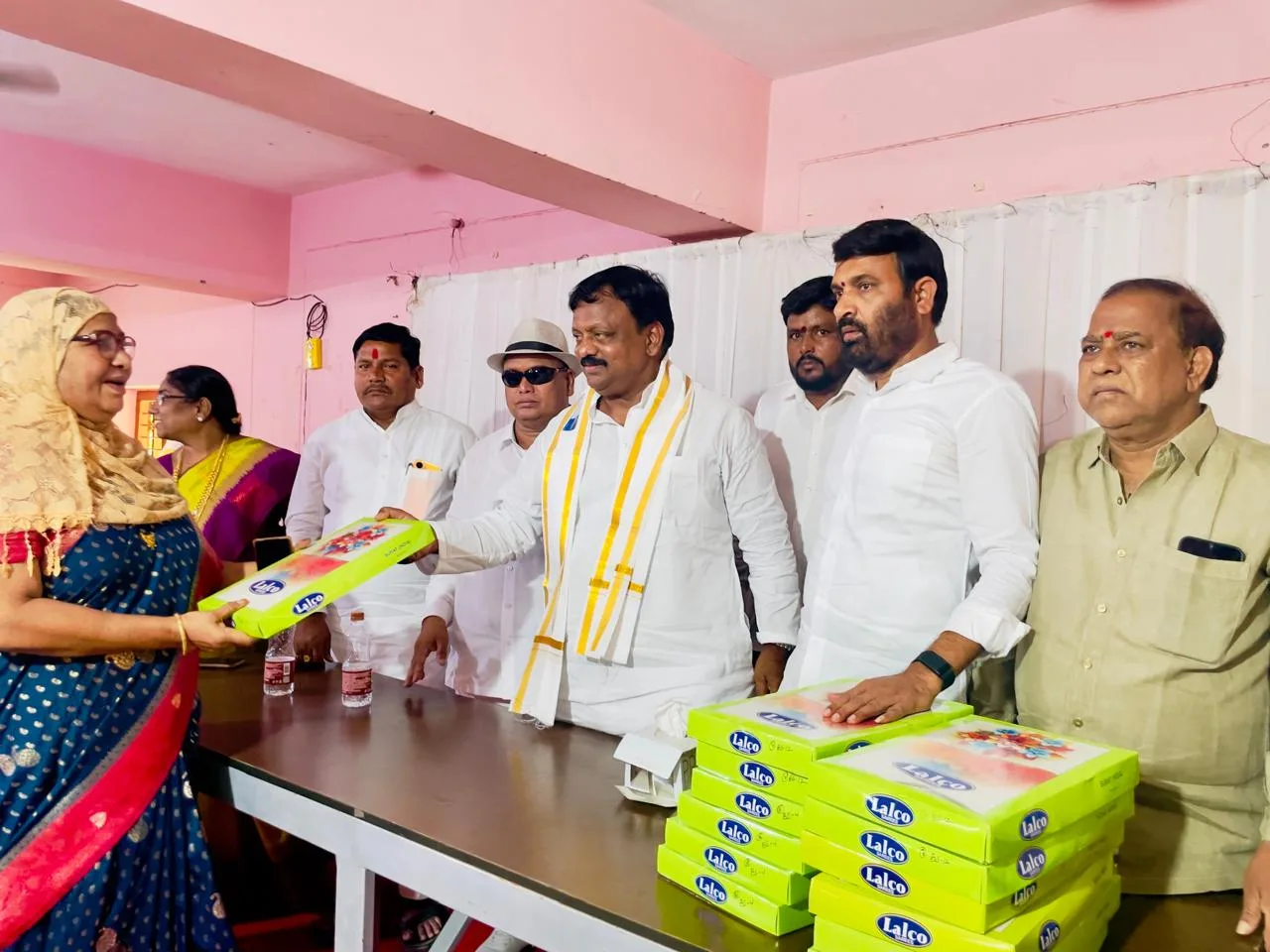 292 డివిజన్ సాయిబాబా నగర్‌లో మేడ్చల్ మల్కాజ్గిరి జిల్లా ఫిషరీస్ చైర్మన్ మన్నె రాజు