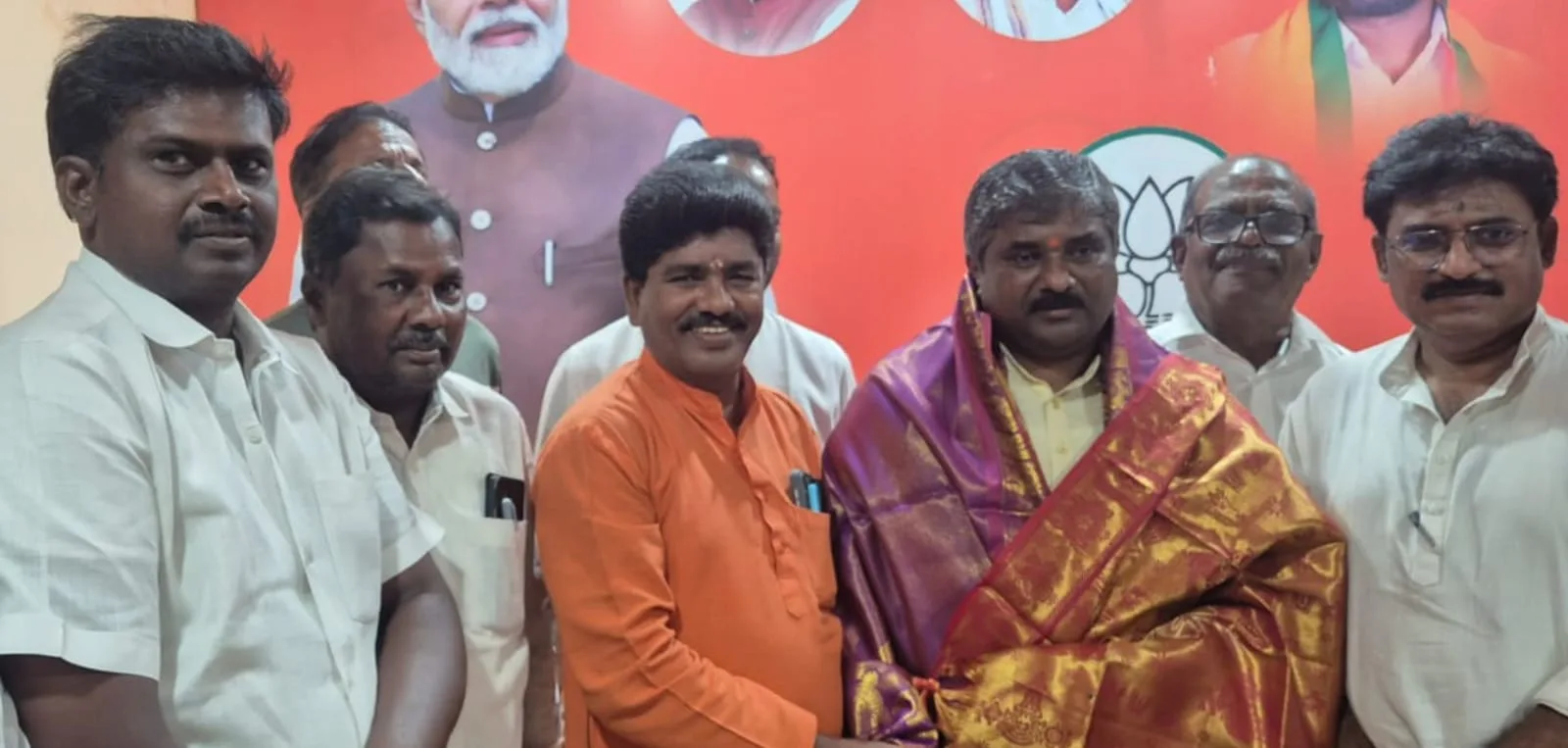 బీజేపీ రాష్ట్ర ప్రధాన కార్యదర్శికి సన్మానం