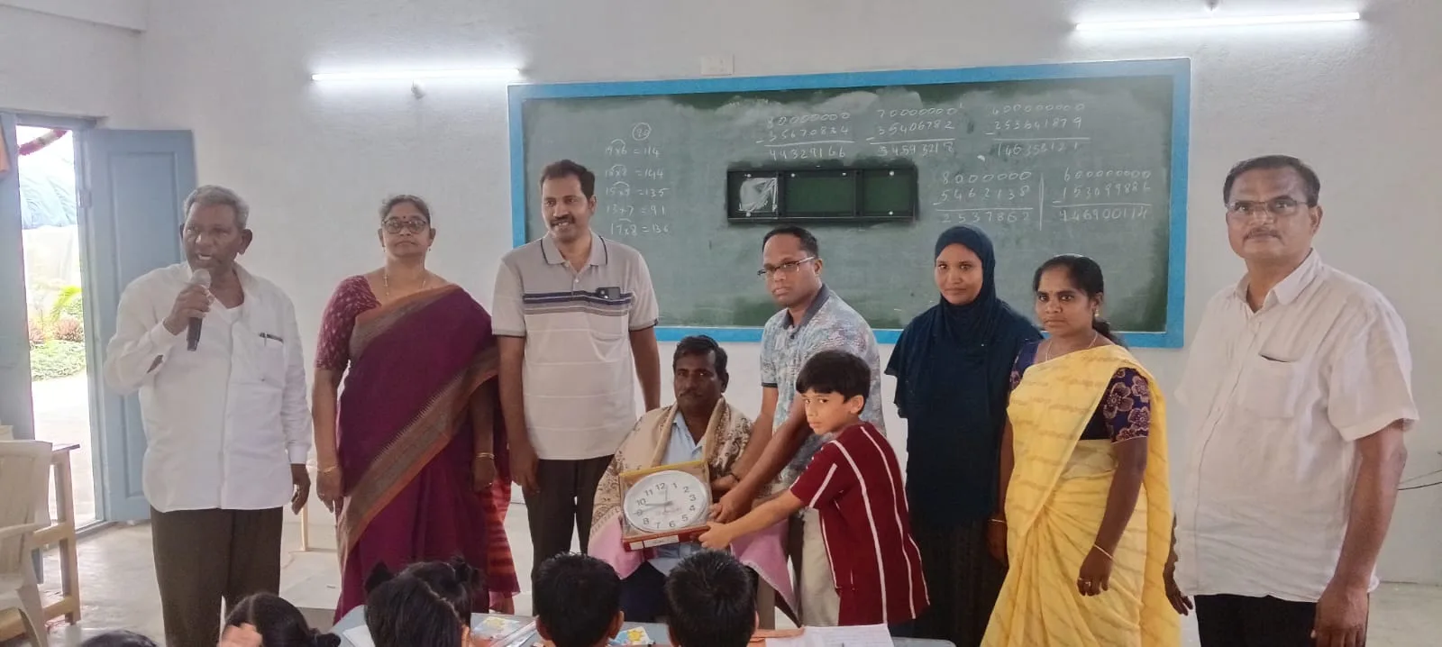 వేసవి శిబిరాల్లో బాలల మేధో వికాసానికి కథలు పునాది