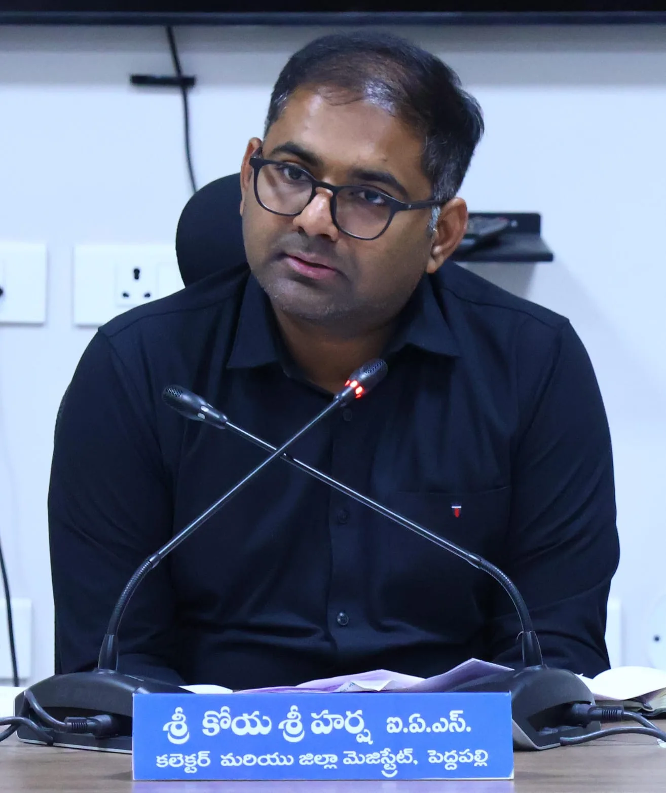 అక్రమ పట్టాలకు చెక్… 48 ఎకరాల ప్రభుత్వ భూమి స్వాధీనం..