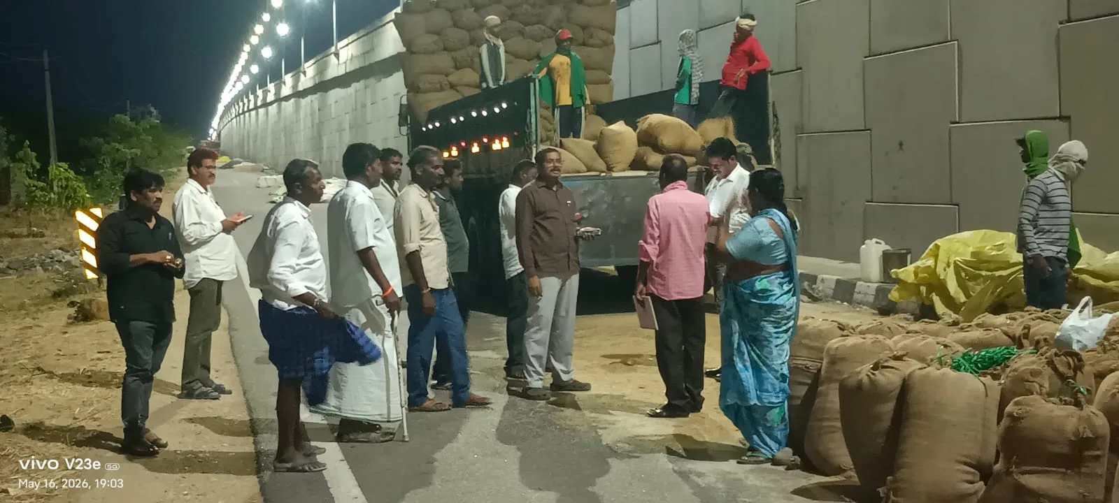రైతులకు ఇబ్బంది కలగకుండా ధాన్యం కొనుగోళ్లు చేపట్టాలి: డీఆర్‌డీఓ పీడీ
