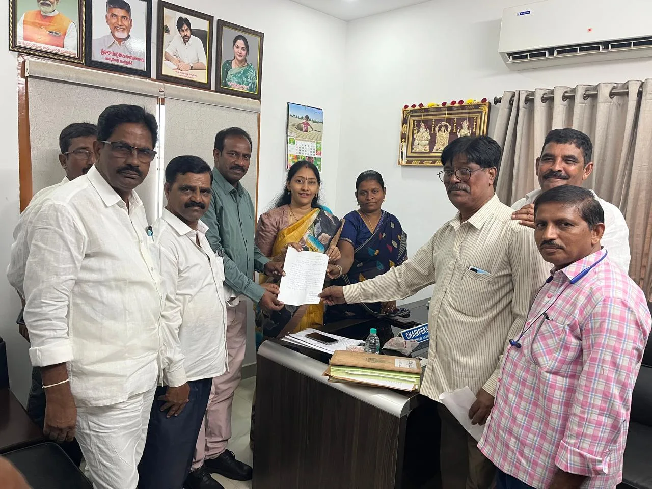 ప్రజల నుంచి ఫిర్యాదులు స్వీకరించిన చైర్ పర్సన్ మోర్ల సుప్రజ.