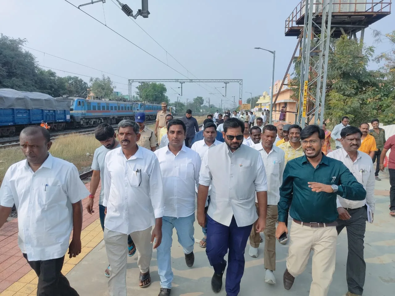 రైల్వే గేట్ల సమస్యలకు శాశ్వత పరిష్కారం దిశగా అడుగులు…..